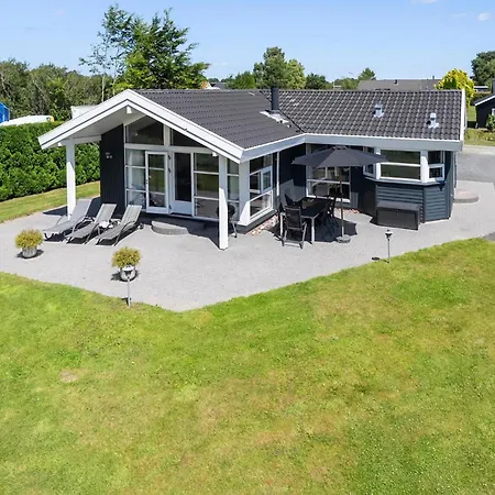 Three-bedroom In Haderslev