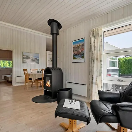 別荘 Three-bedroom In ハザスレウ