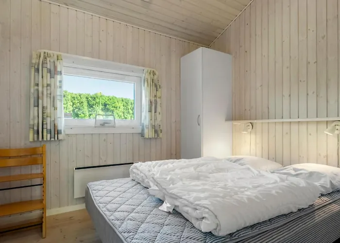 Holiday home Three-bedroom In