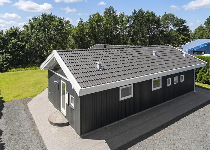Holiday home Three-bedroom In *